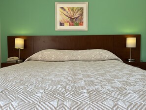 高級雙人房 | 高級寢具、羽絨被、迷你吧、房內夾萬