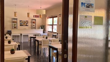 Desayuno buffet incluido todos los días