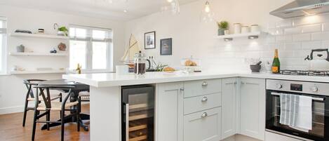 Dishwasher, highchair