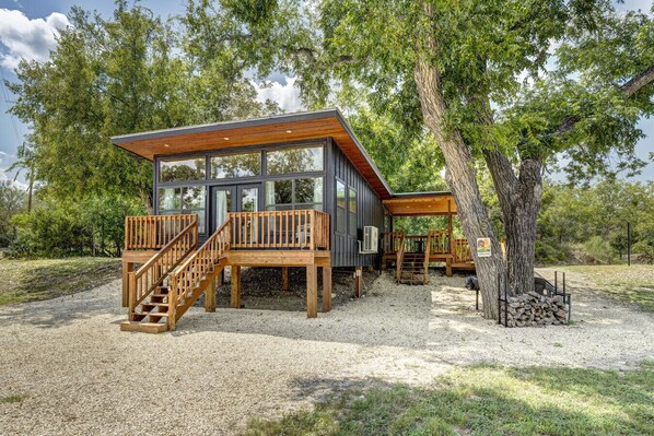 Luokittelematon kuva, 1 kautta 46, painike