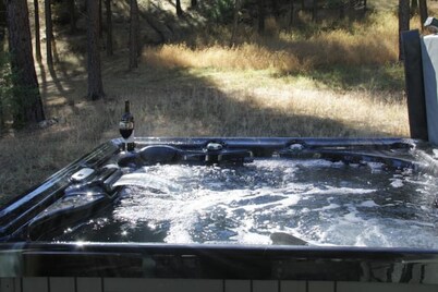 Cozy Cottage~Hot Tub~Mini Golf! ~Aeneas Valley