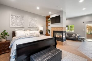 6 makuuhuonetta, tallelokero huoneessa, ilmainen Wi-Fi, vuodevaatteet