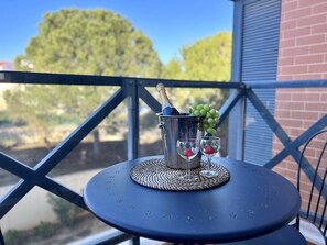 Outdoor dining - ALBUFEIRA MODERN 4 WITH POOL by HOMING (Albufeira)