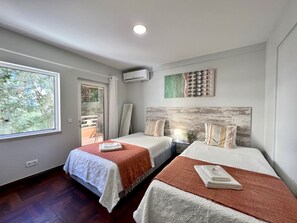 2 chambres, fer et planche à repasser, accès au Wi-Fi (inclus)