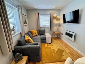 Smart TV, fireplace