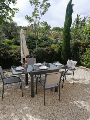 House, 2 Bedrooms, Pool Access, Garden Area (Gîte Le Néflier) | Terrace/patio - Le Mas de Molines (Vogue)