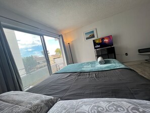 1 bedroom, desk, free WiFi, bed sheets