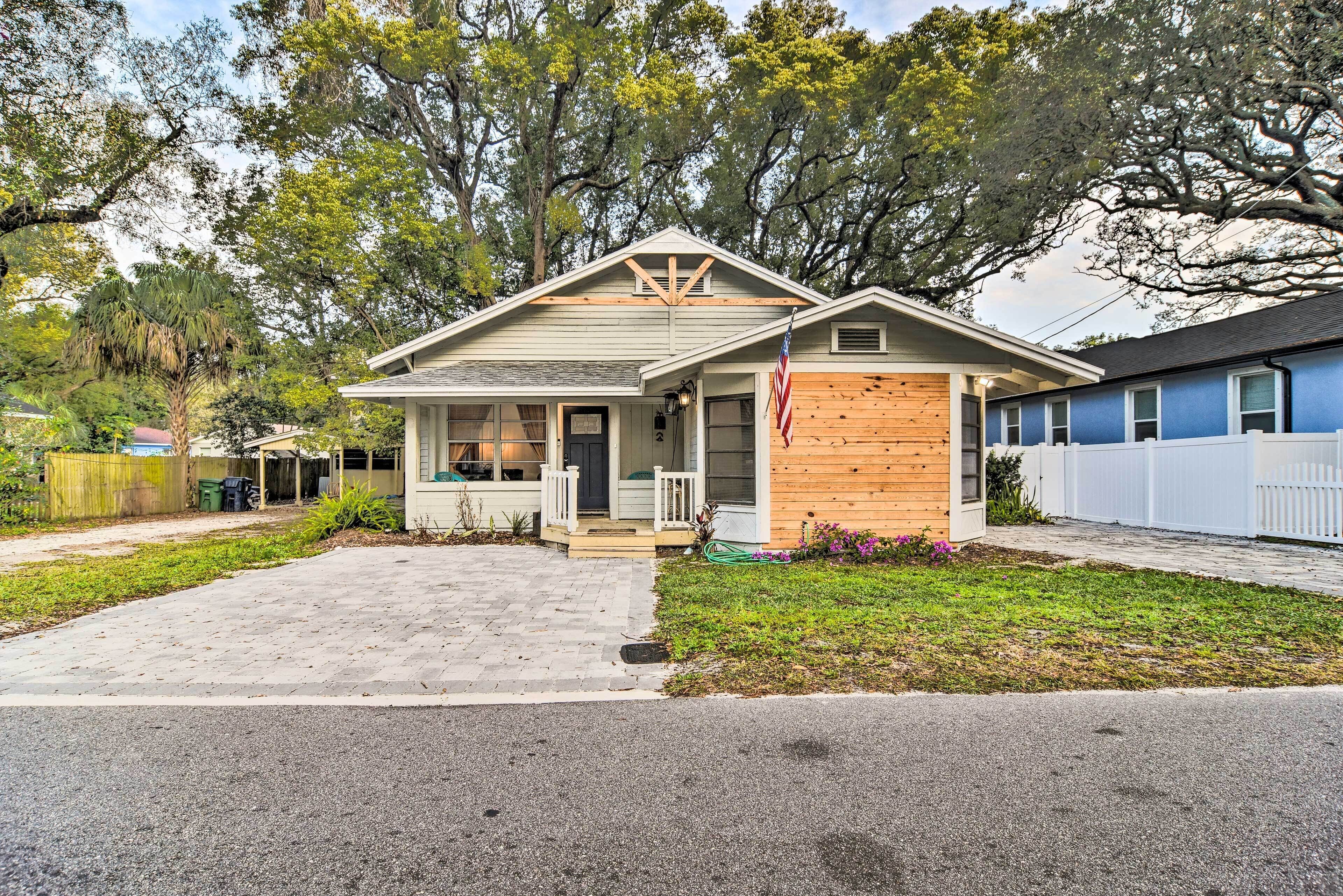 Bright Tampa Home ~ 3 Mi to Downtown!