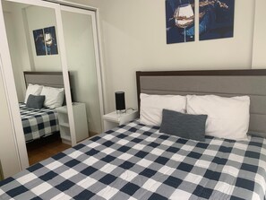 2 bedrooms, in-room safe, iron/ironing board, free WiFi