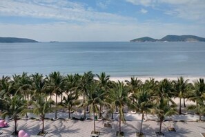 Beach - Haibin'Ge Hotel (Taishan)