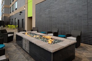 Terrace/patio - Home2 Suites By Hilton Hobbs (Hobbs)