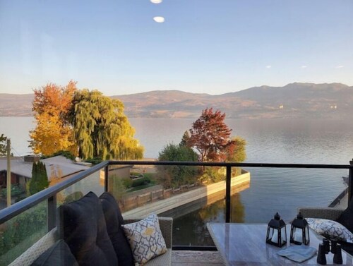 3 Bdrm Wine Country Luxury Waterfront Condo