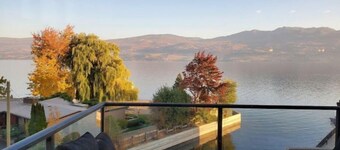 3 Bdrm Wine Country Luxury Waterfront Condo