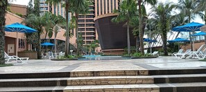 Kolam renang terbuka 