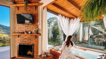Chalé Caminho do Sol 1 - Jacuzzi e Bônus Culinário | Interior