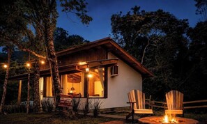 Chalé Caminho do Sol 2 - Jacuzzi e Bônus Culinário | Property grounds