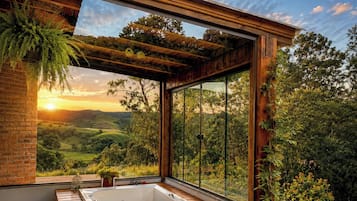 Chalé Caminho do Sol 1 - Jacuzzi e Bônus Culinário | Property grounds
