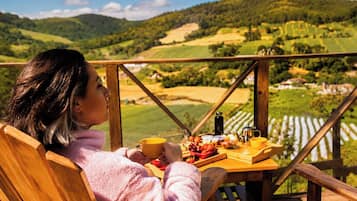 Chalé Caminho do Sol 2 - Jacuzzi e Bônus Culinário | Restaurante al aire libre