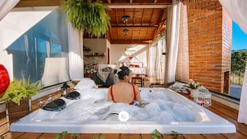 Chalé Caminho do Sol 1 - Jacuzzi e Bônus Culinário | Private spa tub