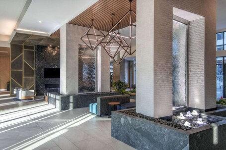 Embassy Suites By Hilton Asheville Downtown - Image 17