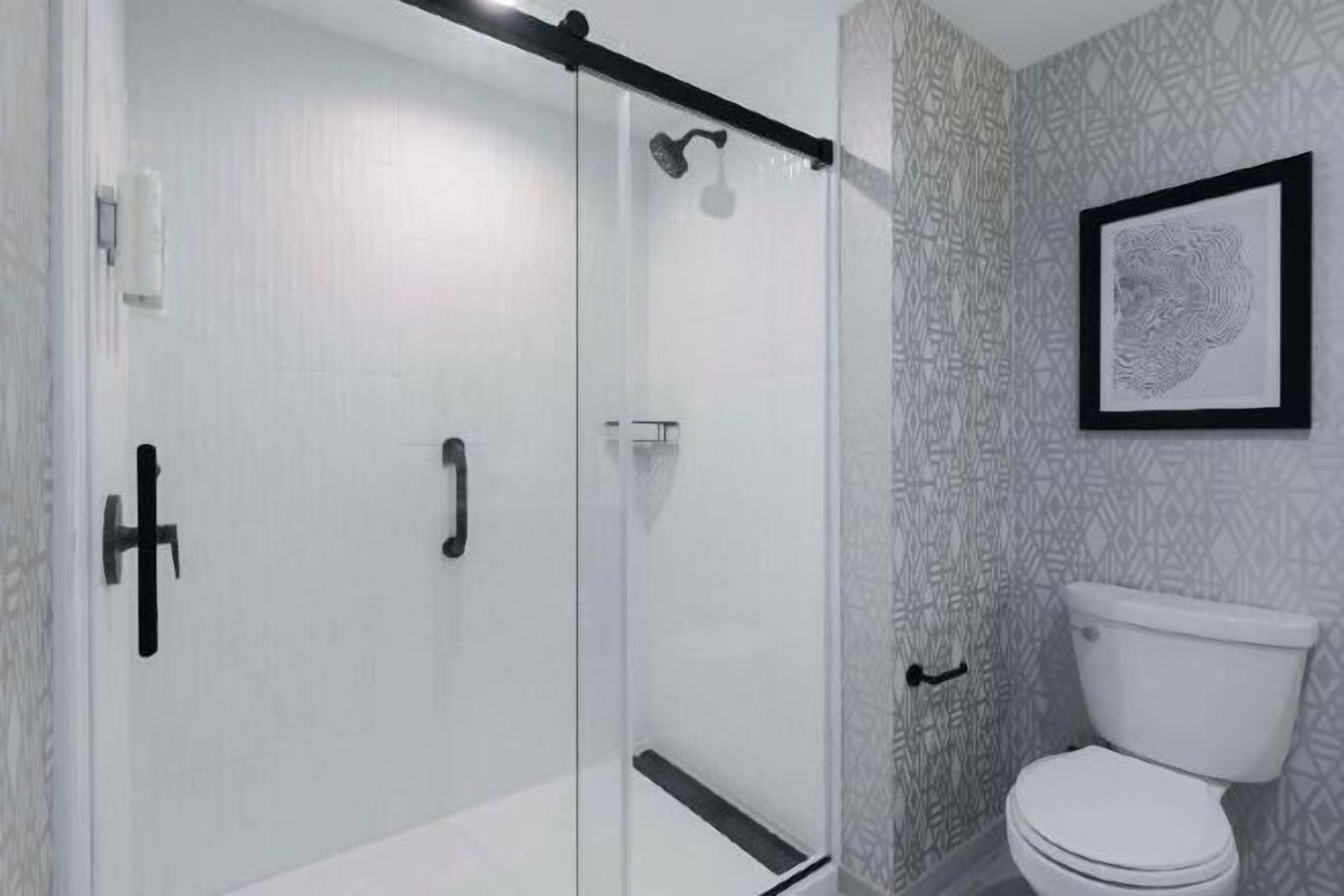 浴室 | 免费洗浴用品、吹风机、毛巾、肥皂