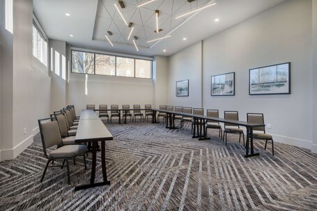 Embassy Suites By Hilton Asheville Downtown - Image 57