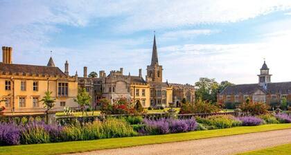 Sophie's Barn - Hot Tub Packages Available