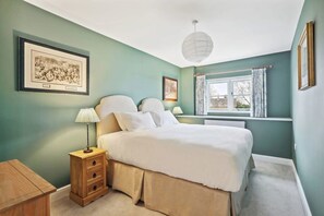 4 bedrooms, iron/ironing board, travel crib, WiFi