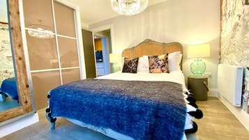 1 bedroom, iron/ironing board, free Internet, bed sheets