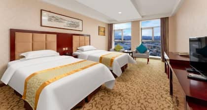Hohhot Bolun Hotel (E-commerce Center Kongjiaying Subway Station)