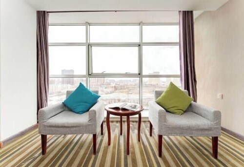 Hohhot Bolun Hotel (E-commerce Center Kongjiaying Subway Station)