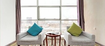 Hohhot Bolun Hotel (E-commerce Center Kongjiaying Subway Station)