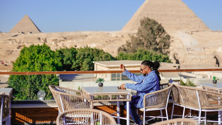 Shadow Pyramids View INN