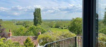 Stunning Hillside House in Langport