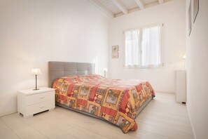 2 Schlafzimmer, Bügeleisen/Bügelbrett, Reisekinderbett, WLAN