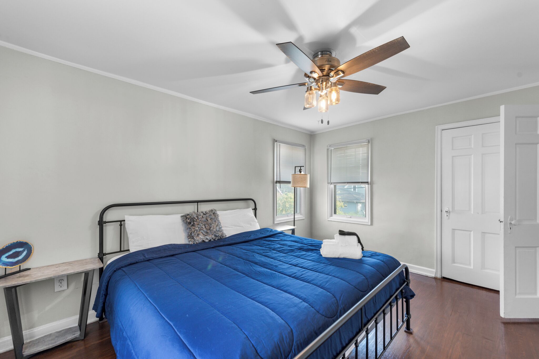 1 bedroom, desk, free WiFi, bed sheets