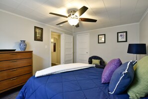 1 bedroom, desk, free WiFi, bed sheets - Leavenworth Park Apt 5-Close to UNMC Blackstone (Omaha)