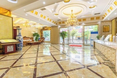 Paulolia Holiday Hotel