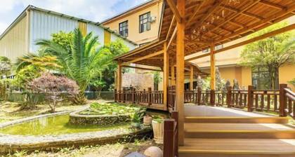 Paulolia Holiday Hotel