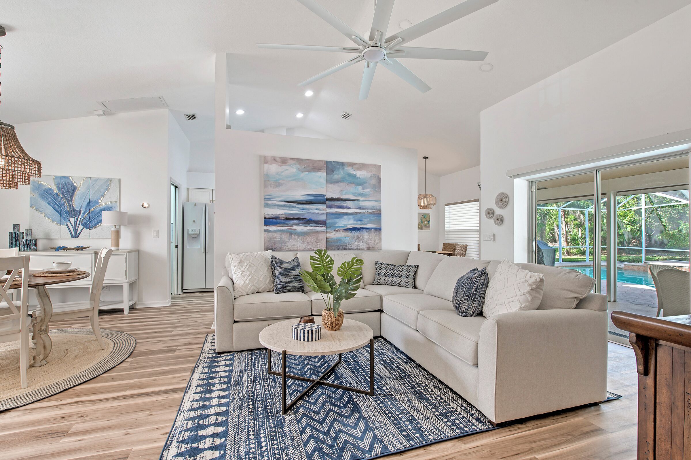 Luxury 3BR in Gated Community - Amazing Heated Pool - King Bed - 10 Min To Beach