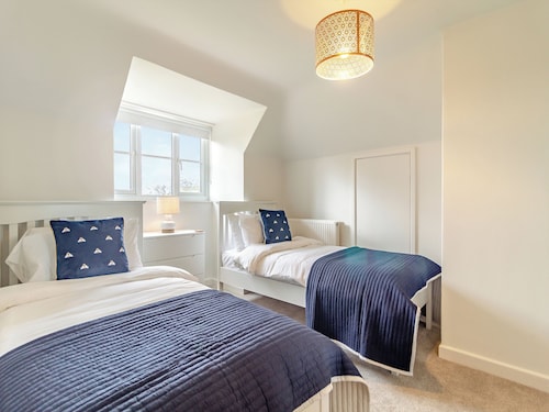 4 bedroom accommodation in Peldon, near Colchester