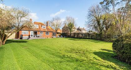 4 bedroom accommodation in Peldon, near Colchester