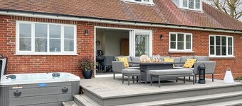 4 bedroom accommodation in Peldon, near Colchester