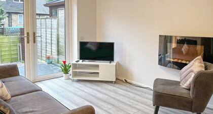 2 bedroom accommodation in Chinley, near High Peak