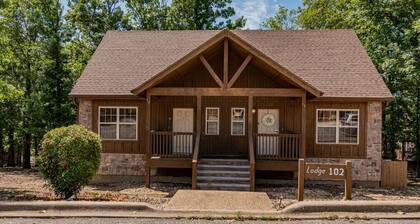 Olivia Court 10 min from silver dollar city
