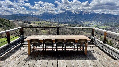 Large chalet with panoramic views in the heart of nature, close to the Montclar ski slopes