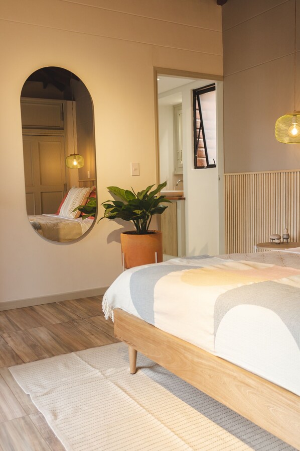 3 bedrooms, in-room safe, desk, iron/ironing board