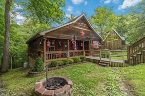 Exterior - Welcome to Rustic SMAK SHAK – Your Forest View Getaway! (Burnside)
