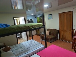 1 chambre, Wi-Fi gratuit, draps fournis