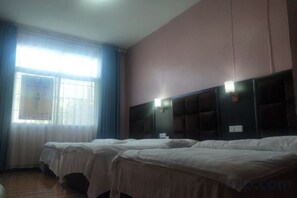 Unclassified image, 2 of 7, button - Yigen Zhijia Inn (Fenghuang County)